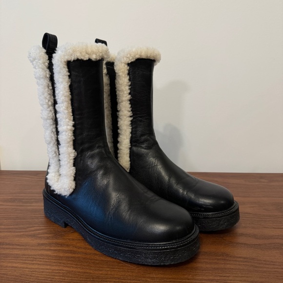 STAUD Palamino Black Leather Chelsea Boots with Shearling Trim - Picture 2 of 9
